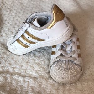 Toddler adidas superstars
